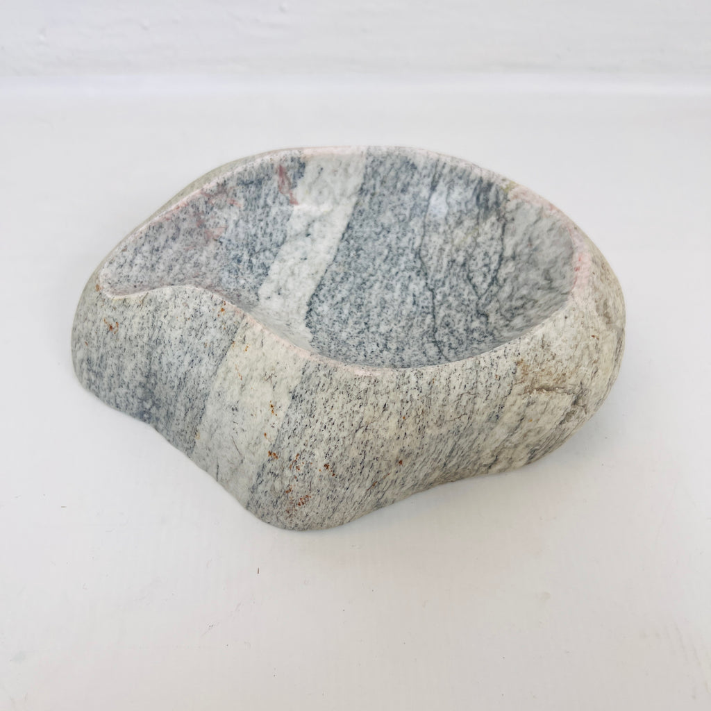 River Stone Light Grey Streaked Ash Tray