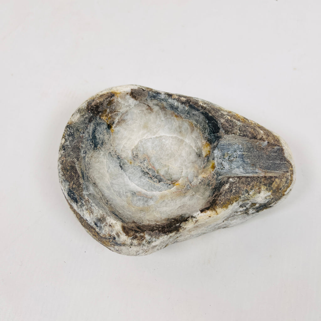 River Stone Pearl Hued Ash Tray