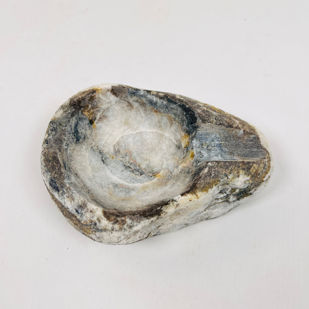 River Stone Pearl Hued Ash Tray