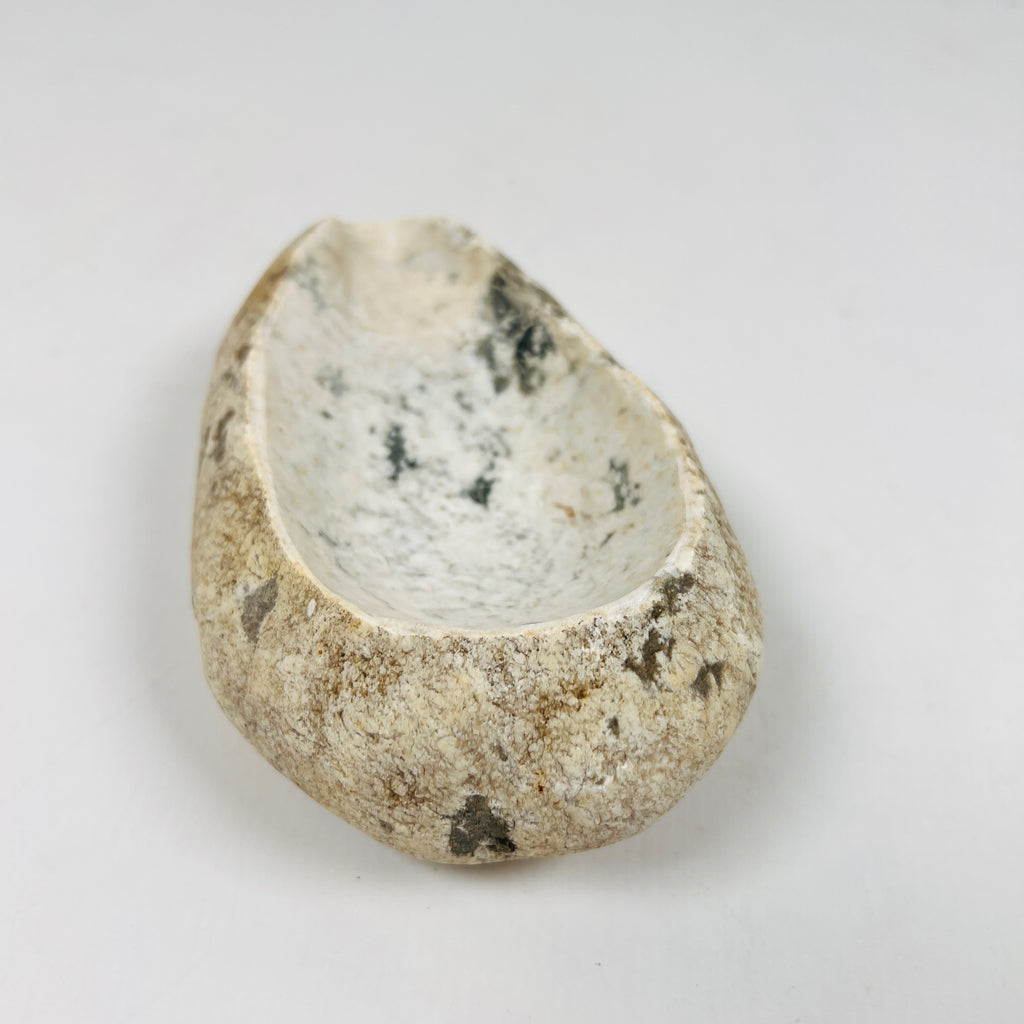 River Stone Splashed Eggshell Dotted Ash Tray