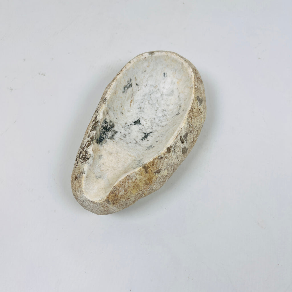 River Stone Splashed Eggshell Dotted Ash Tray