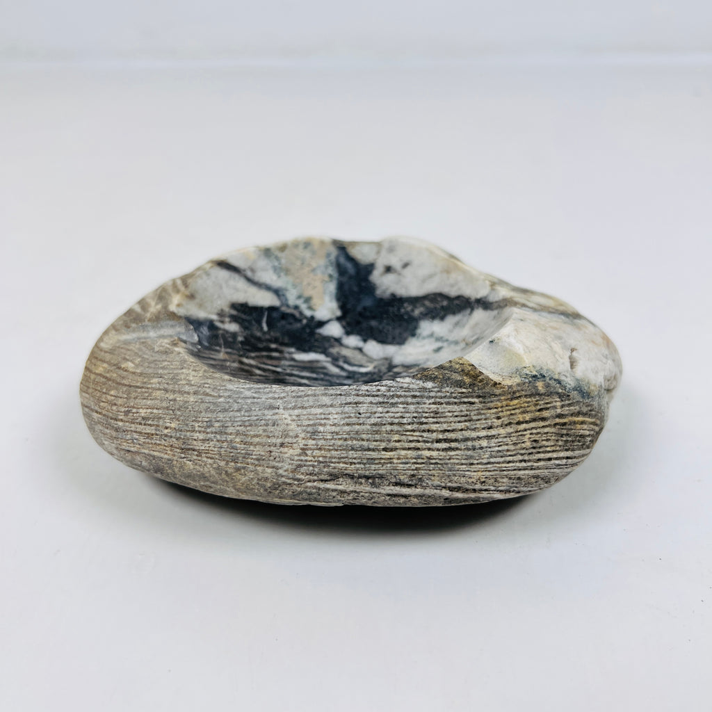 River Stone Tidal Wave Ash Tray