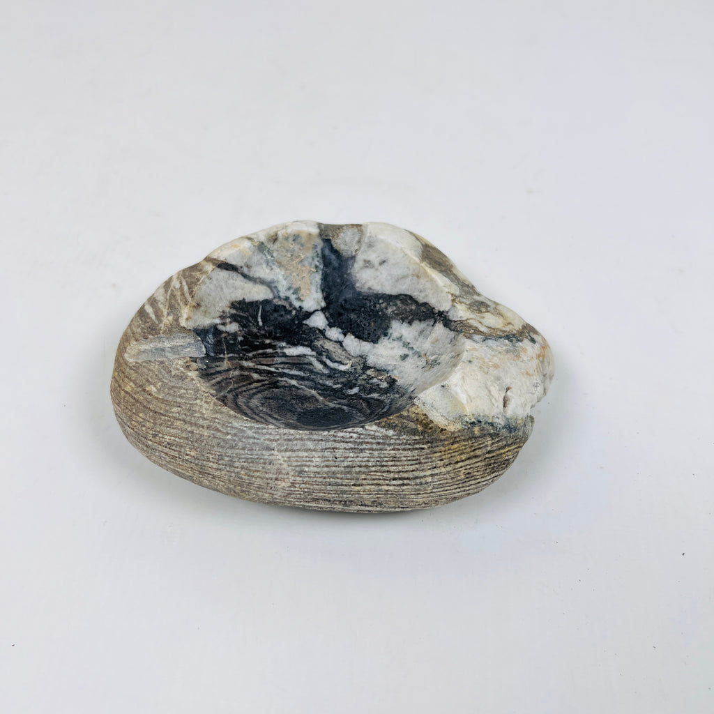 River Stone Tidal Wave Ash Tray