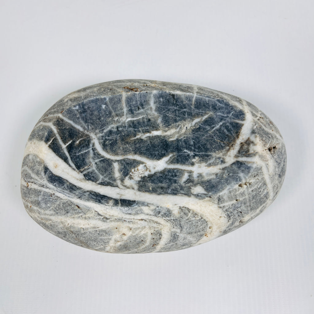 River Stone Webbed Soap Dish