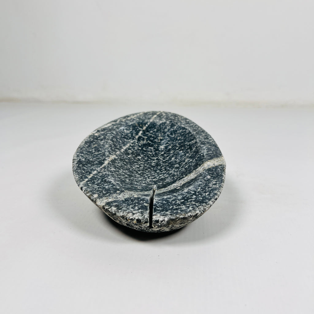 River Stone White Mark Soap Dish