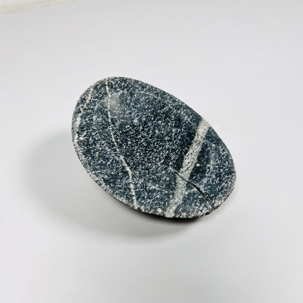 River Stone White Mark Soap Dish