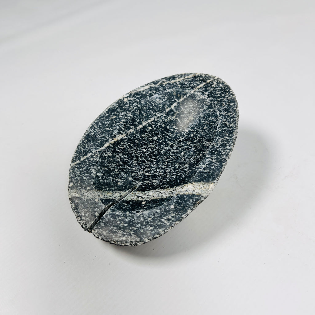 River Stone White Mark Soap Dish