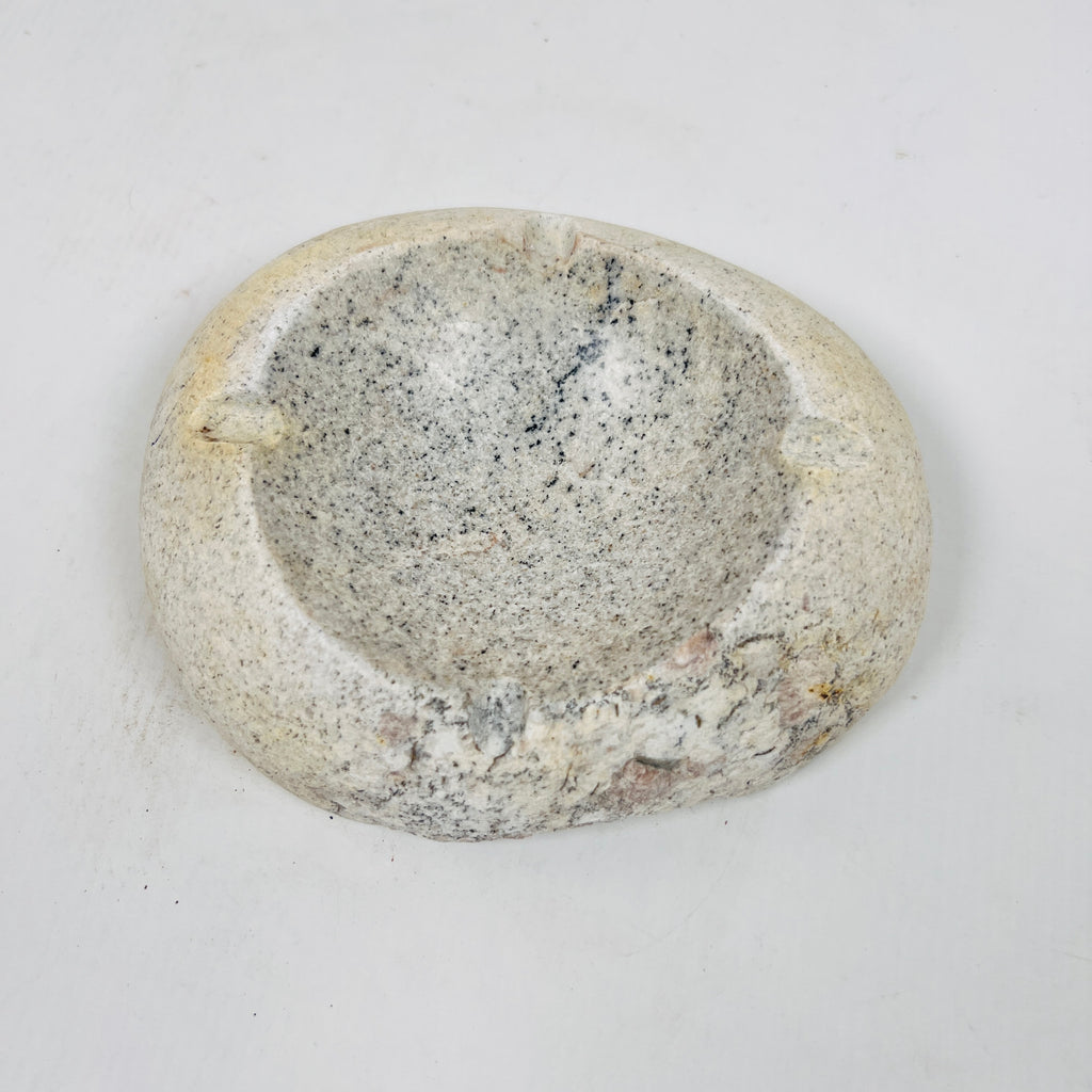 River Stone Light Grey Speckled Ash Tray