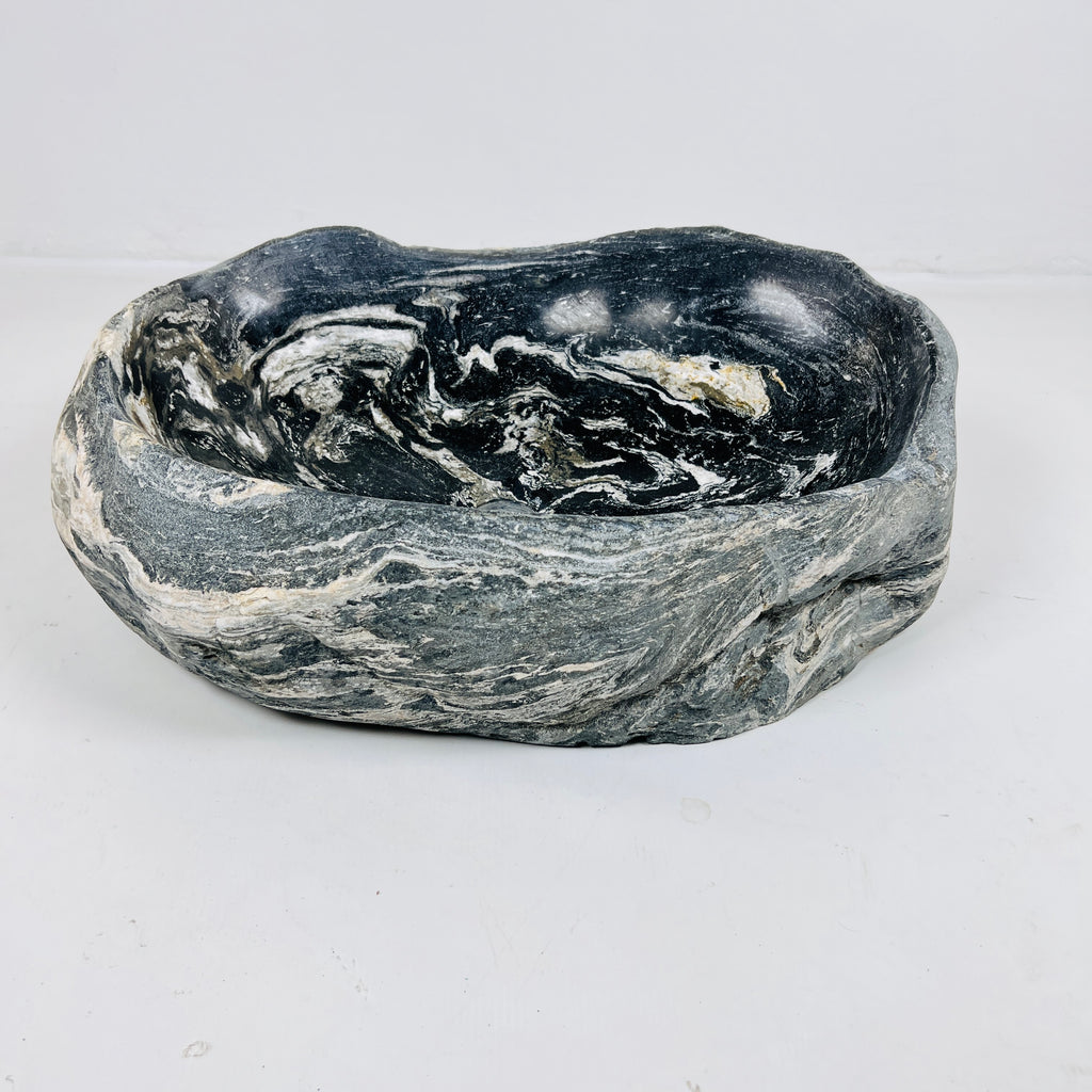 Black And White Splashed River Stone Sink