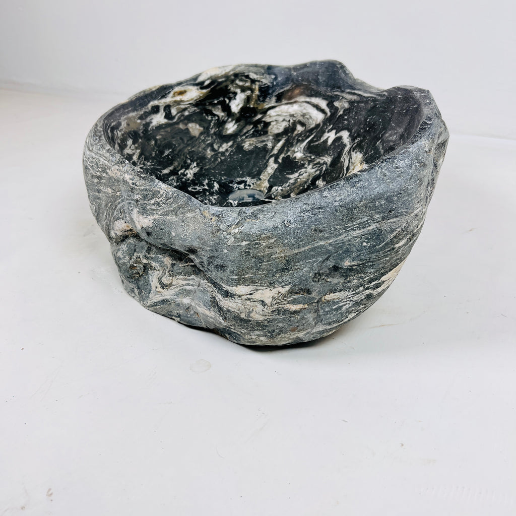 Black And White Splashed River Stone Sink