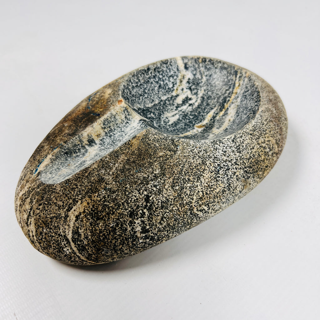 River Stone Lined Ash Tray