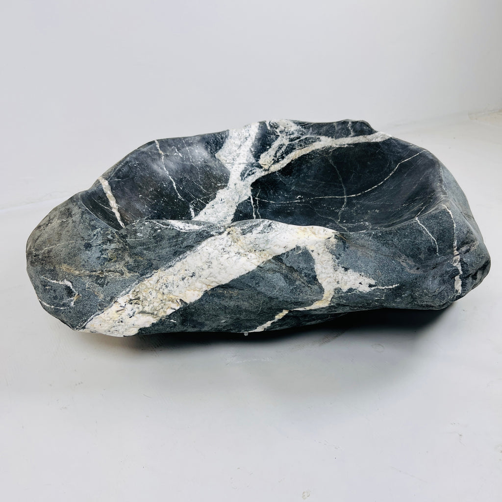 Webbed White Black River Stone Sink