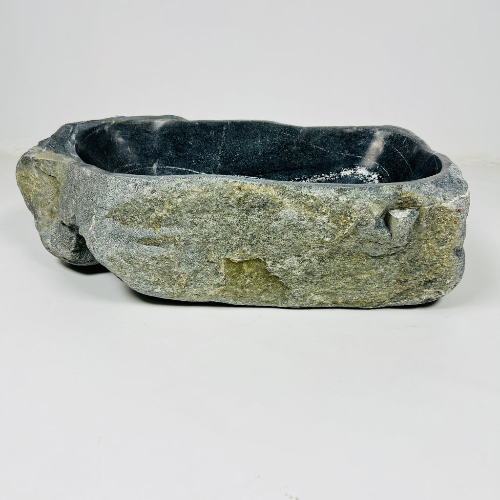 Ring Marked River Stone Sink