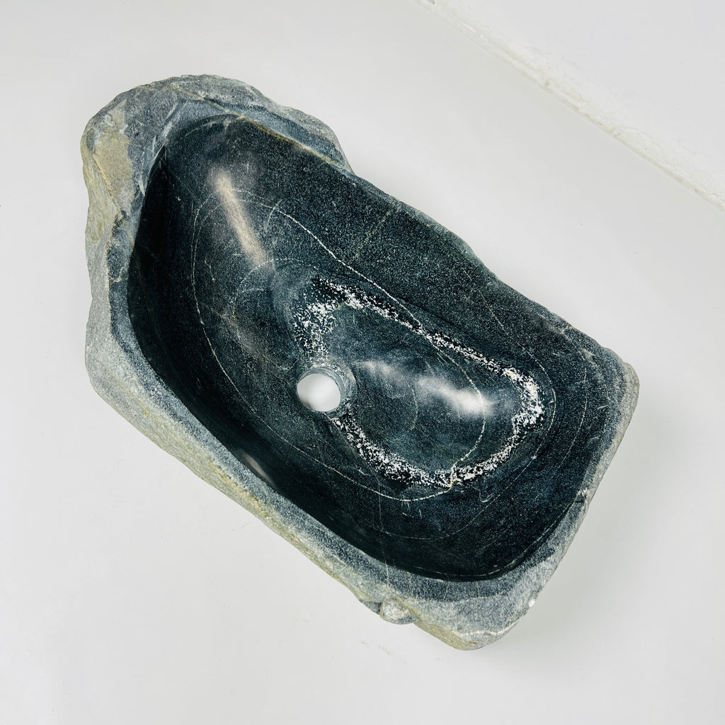 Ring Marked River Stone Sink