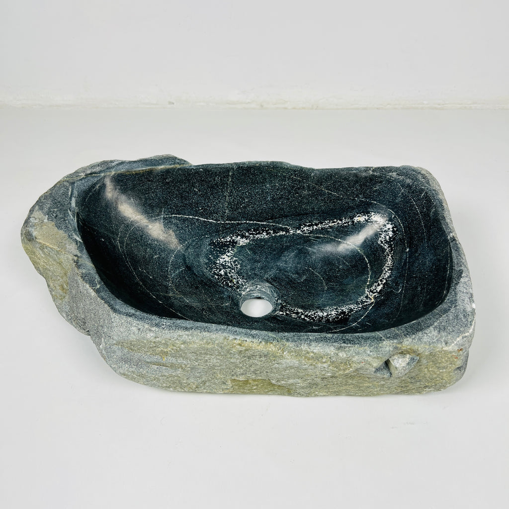 Ring Marked River Stone Sink