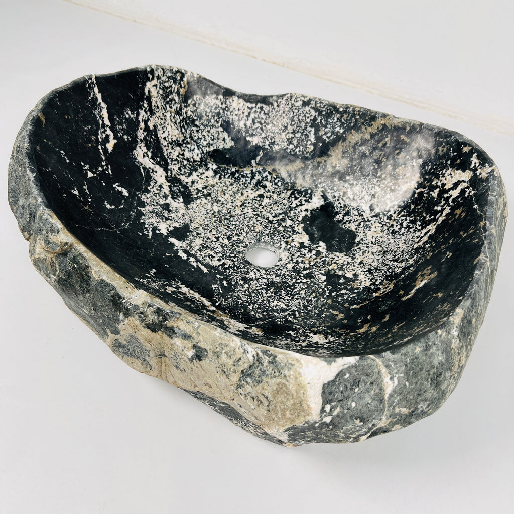 Vein Mosaic River Stone Sink