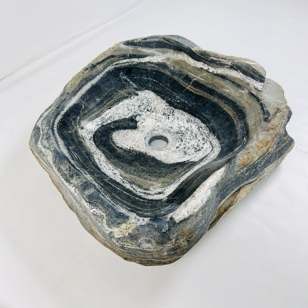 Black And White Rippled River Stone Sink