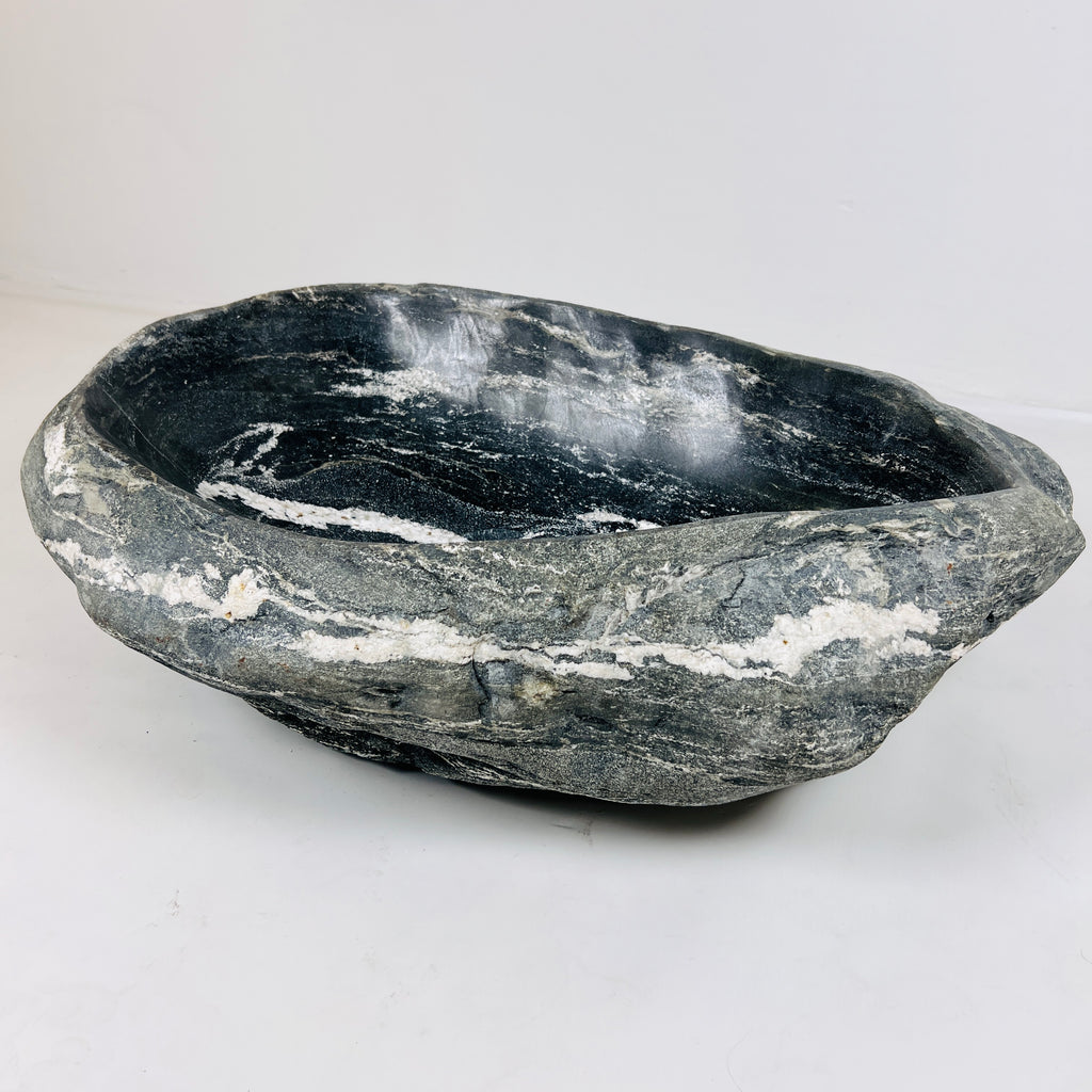 Deep White Rippled River Stone Sink