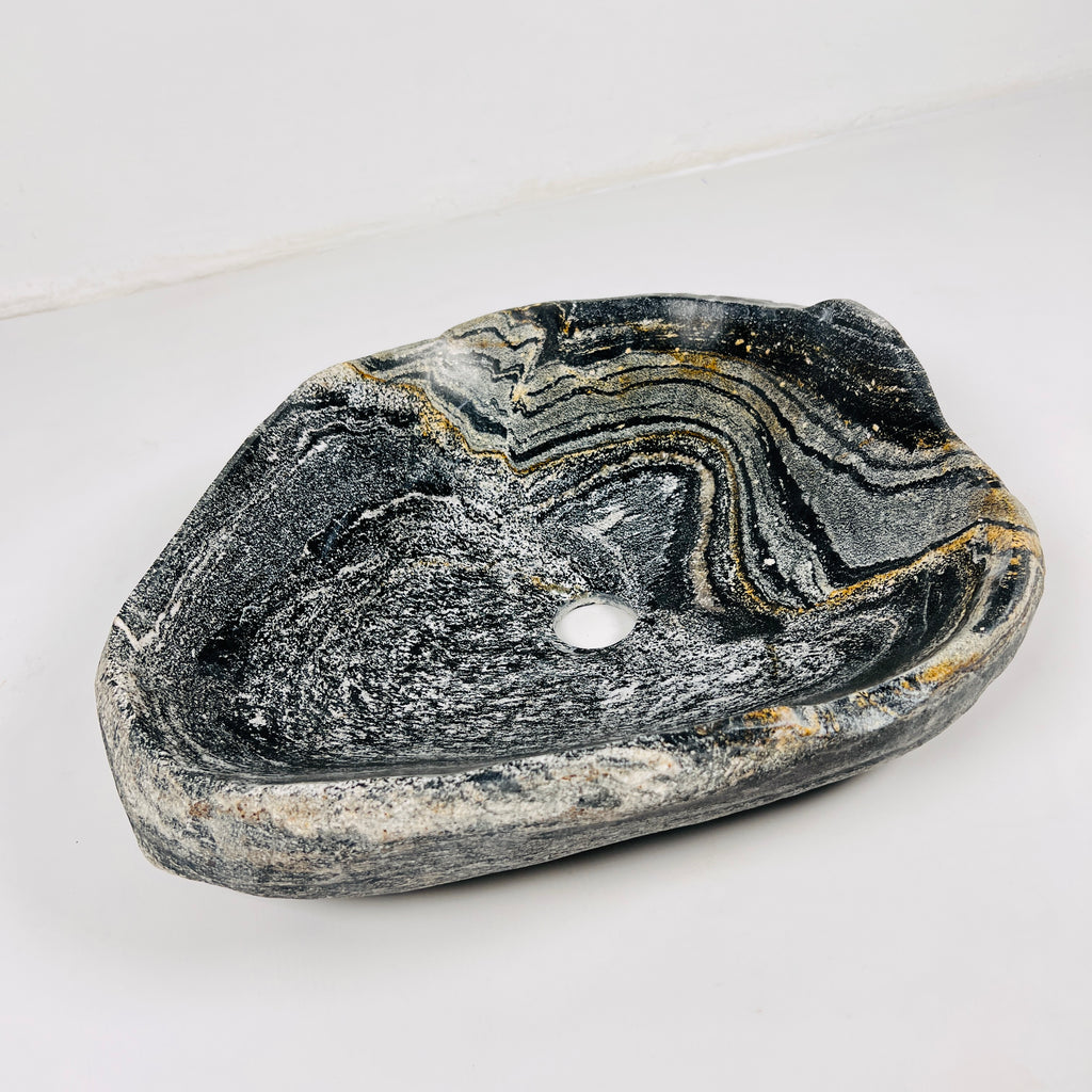 Multi-Color Waved River Stone Sink