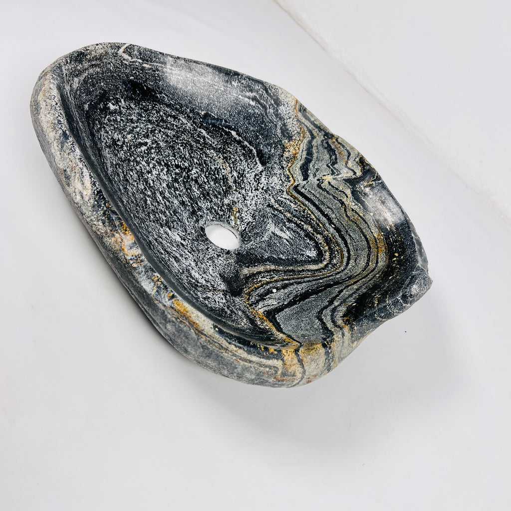 Multi-Color Waved River Stone Sink