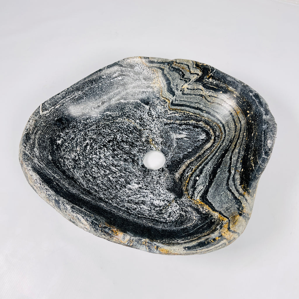 Multi-Color Waved River Stone Sink