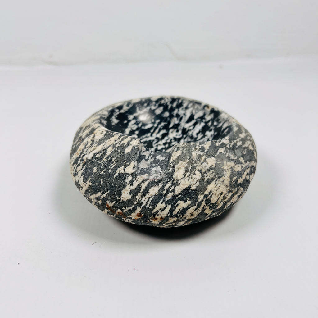 River Stone Black And White Speckled Ash Tray