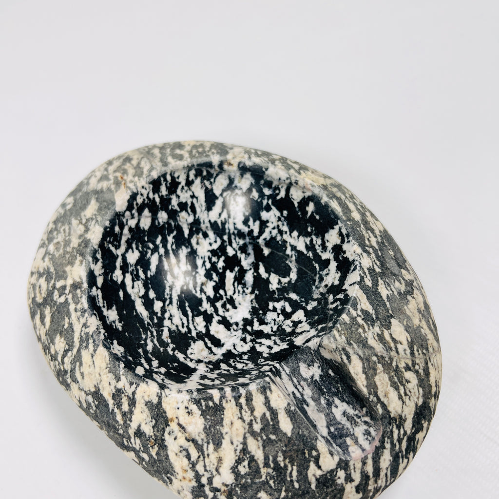 River Stone Black And White Speckled Ash Tray