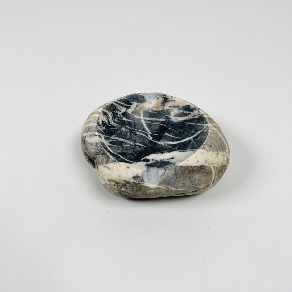 River Stone White Webbed Ash Tray