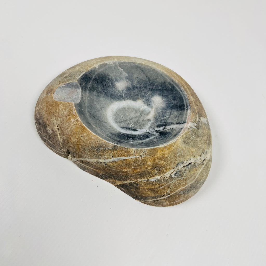 River Stone Water Ringed Ash Tray