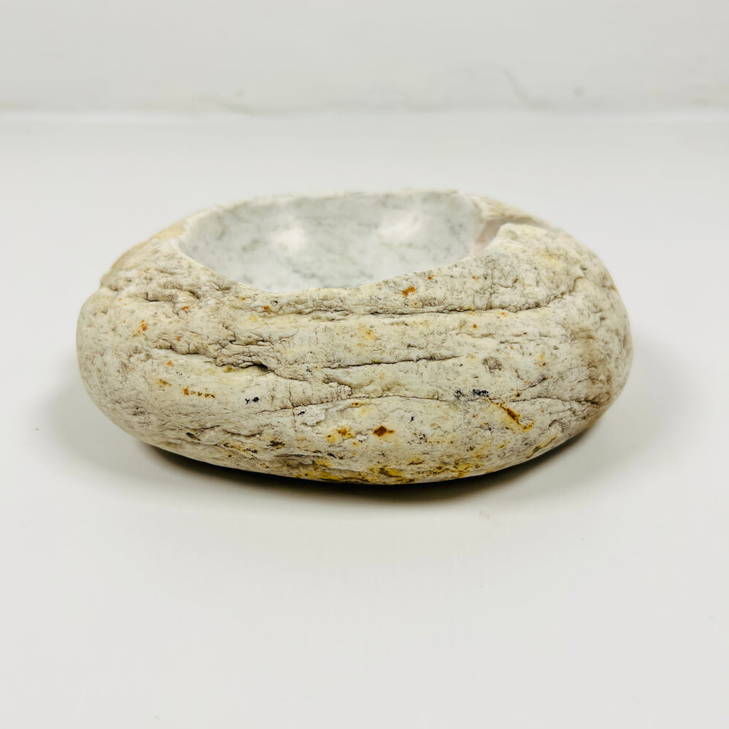 River Stone Streaked Eggshell Ash Tray