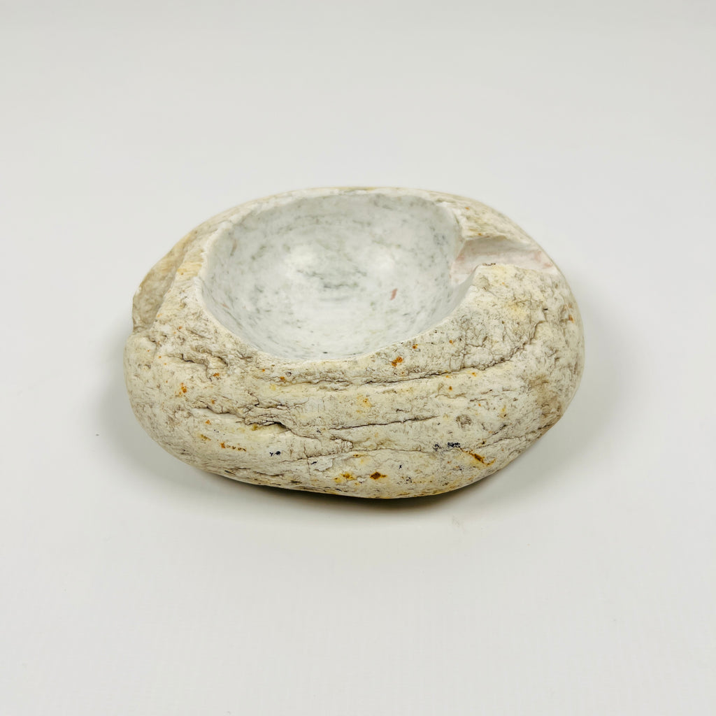 River Stone Streaked Eggshell Ash Tray