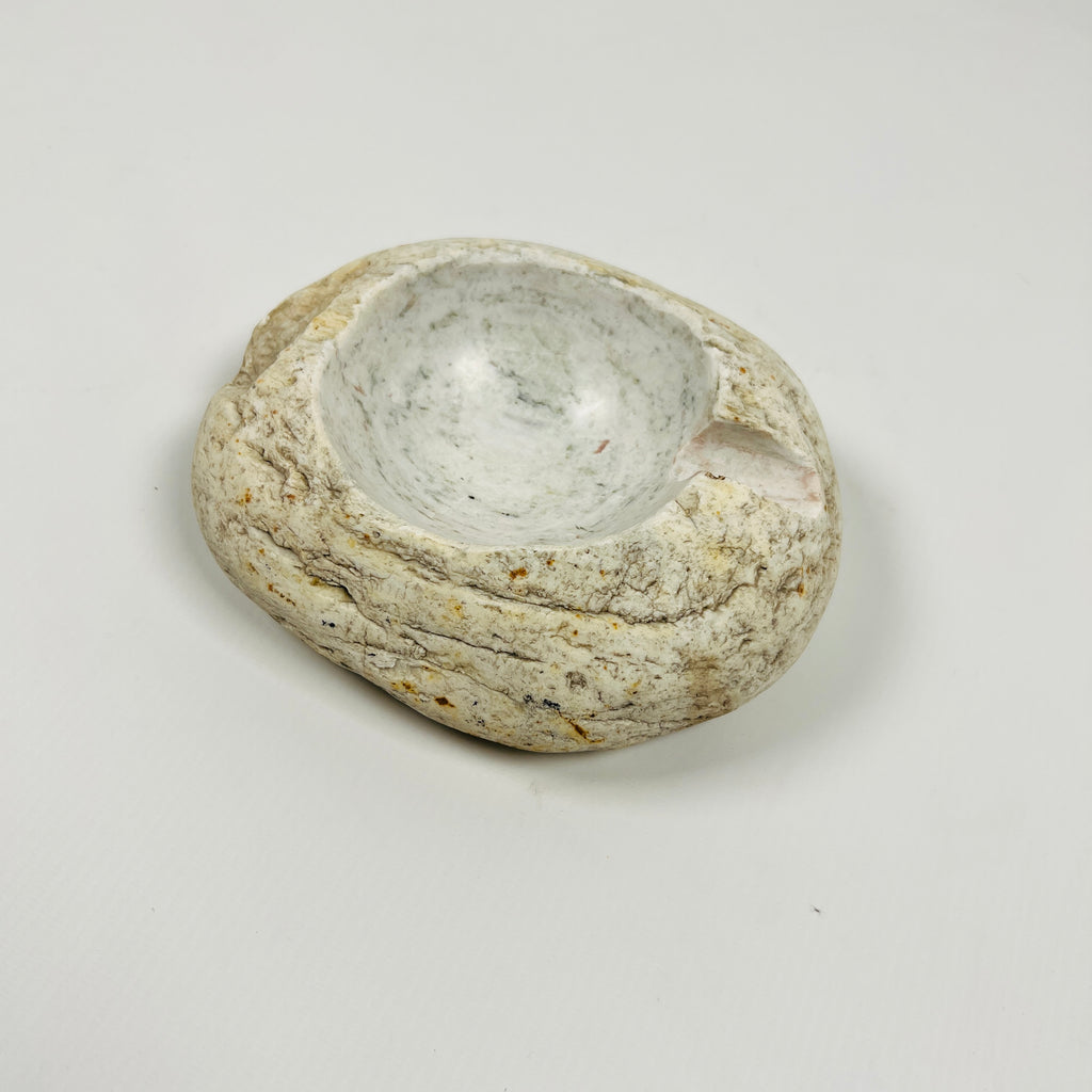 River Stone Streaked Eggshell Ash Tray