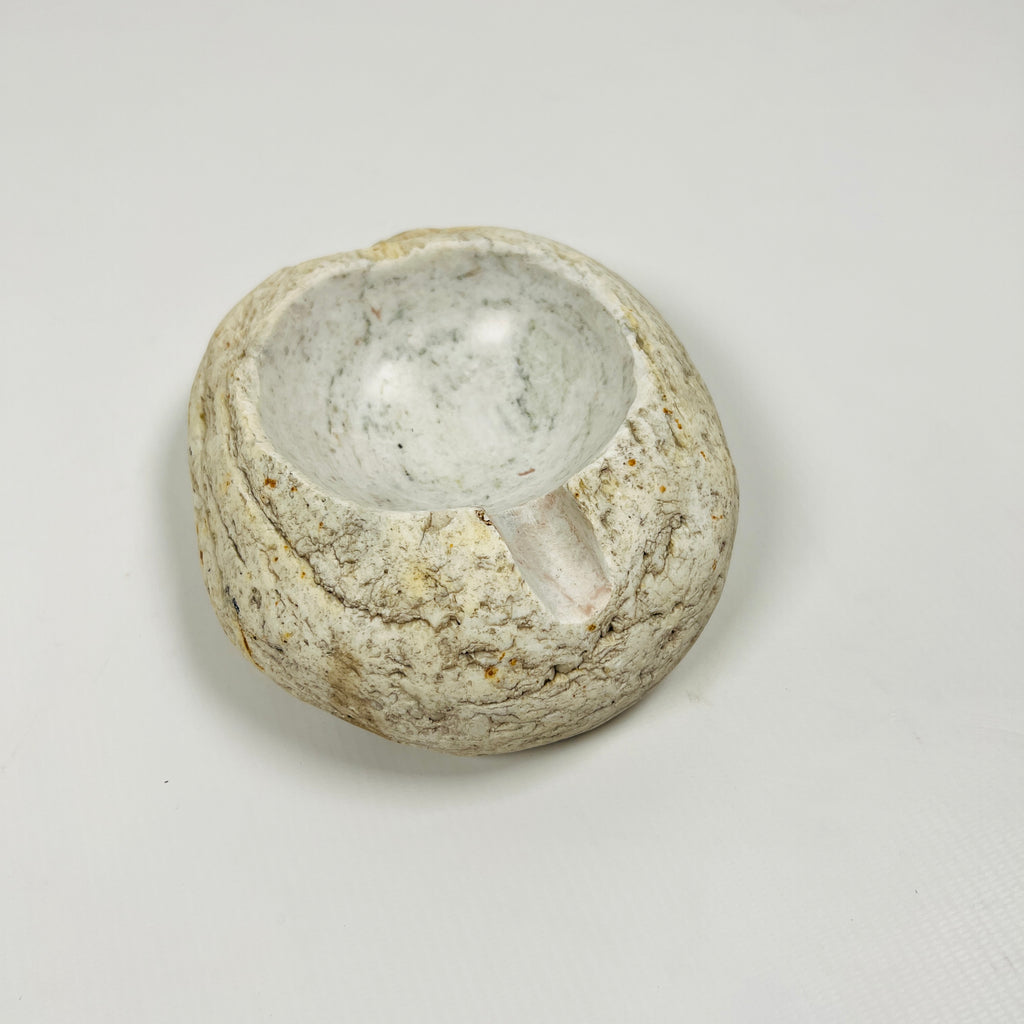 River Stone Streaked Eggshell Ash Tray