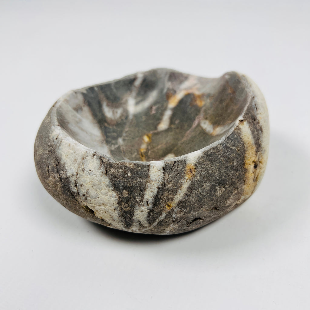 River Stone Grey White Striped Ash Tray