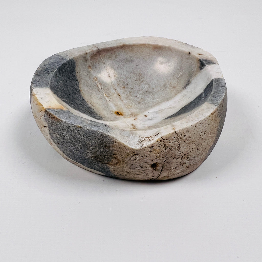 River Stone White Lined Grey Ash Tray