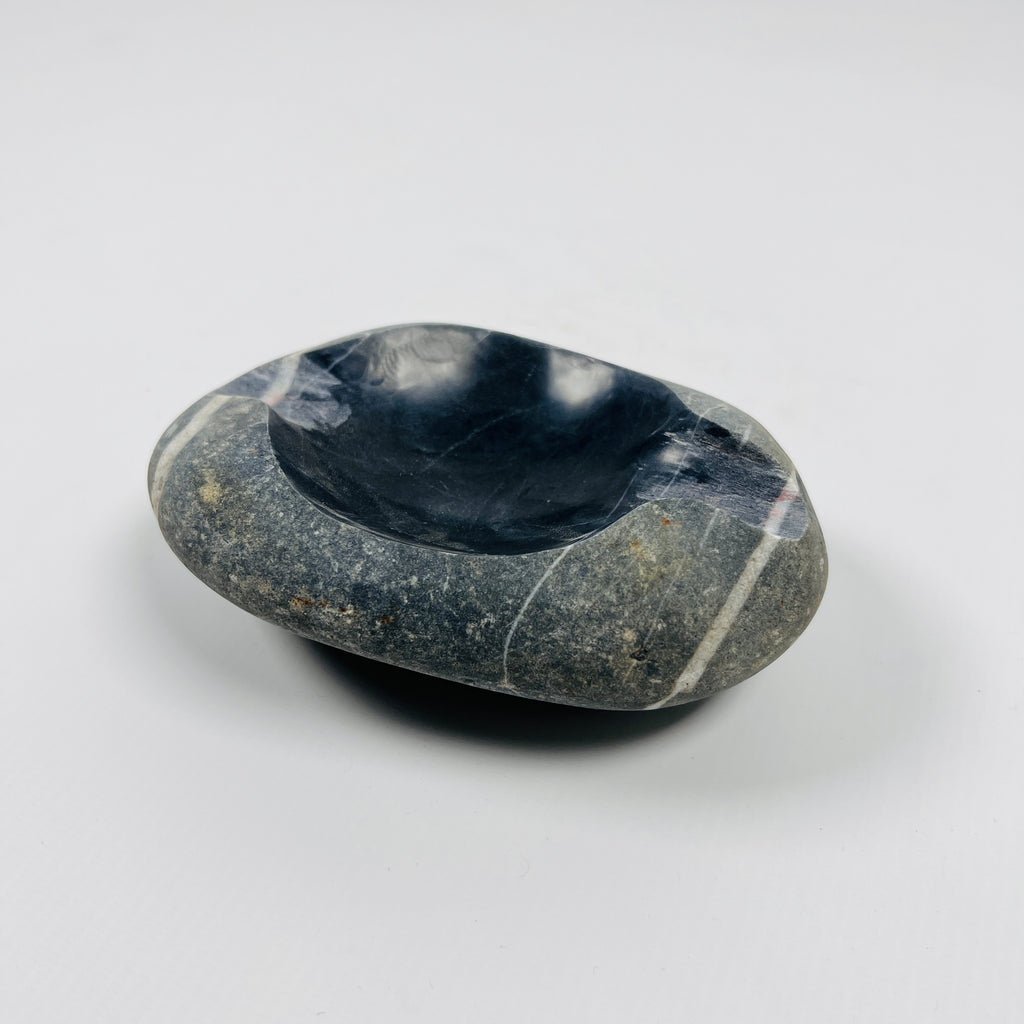 River Stone Deep Black Striped Ash Tray