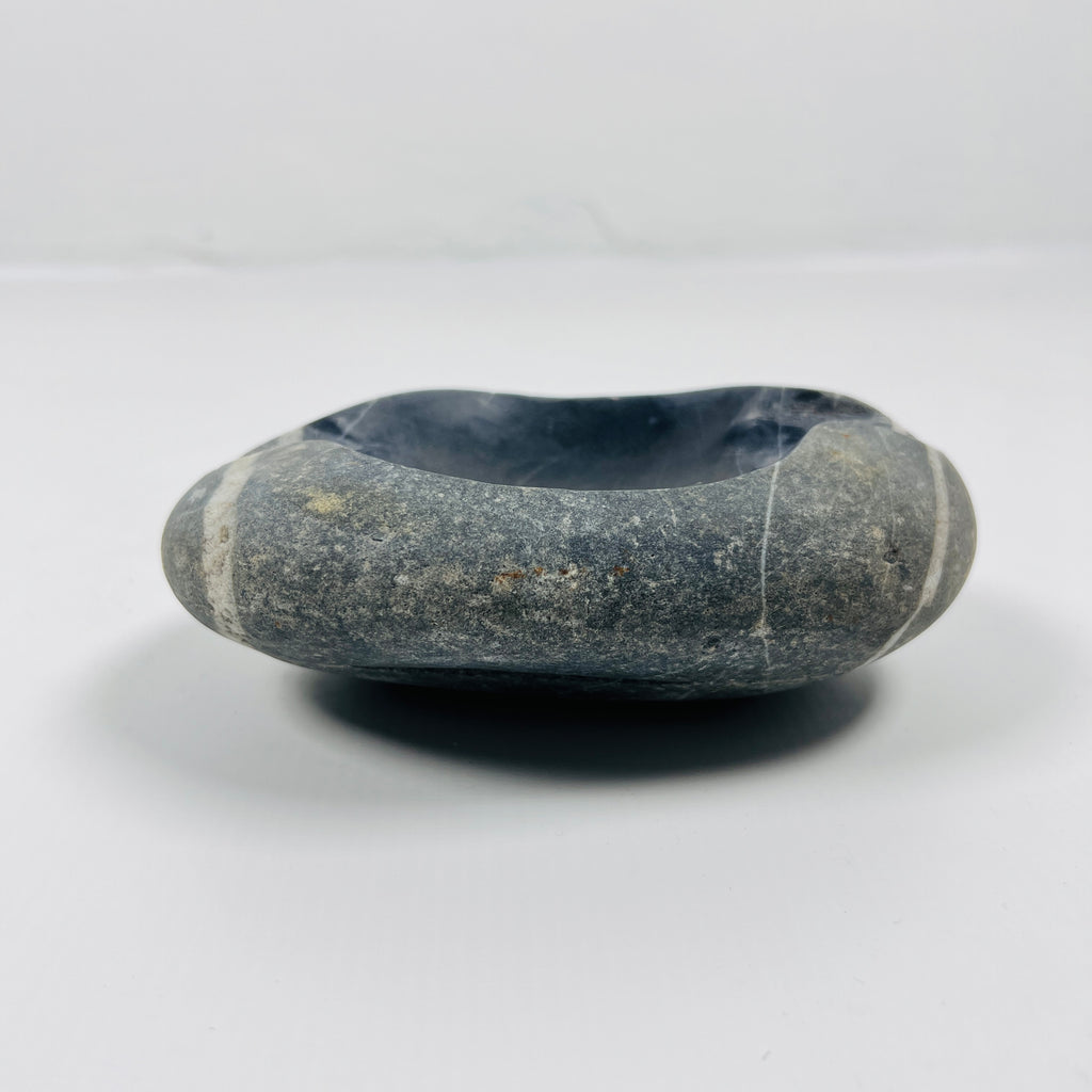 River Stone Deep Black Striped Ash Tray