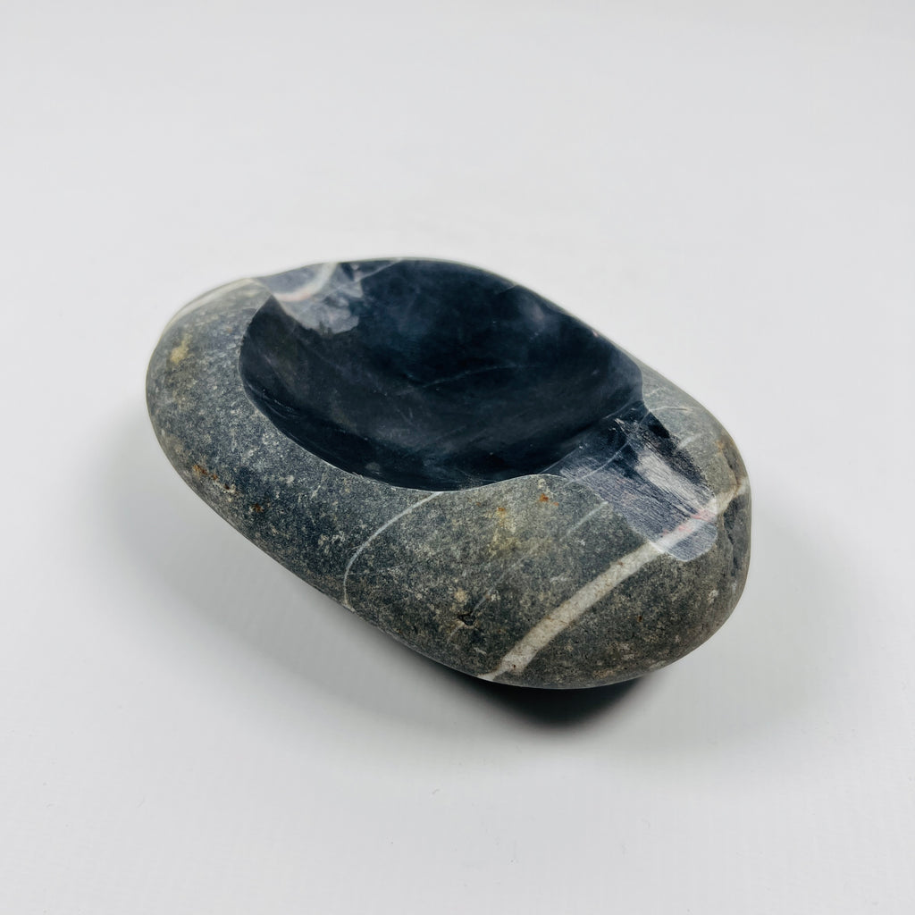 River Stone Deep Black Striped Ash Tray