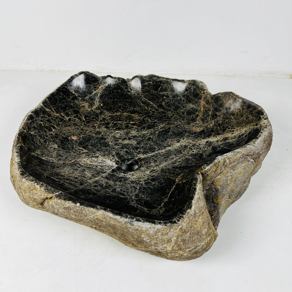 Panthra River Stone Sink