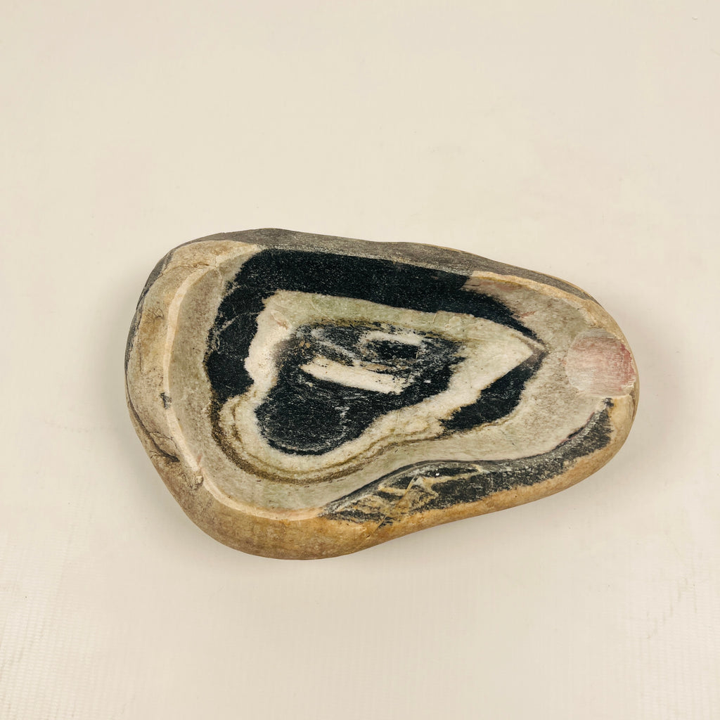 River Stone Black Ripple Ash Tray