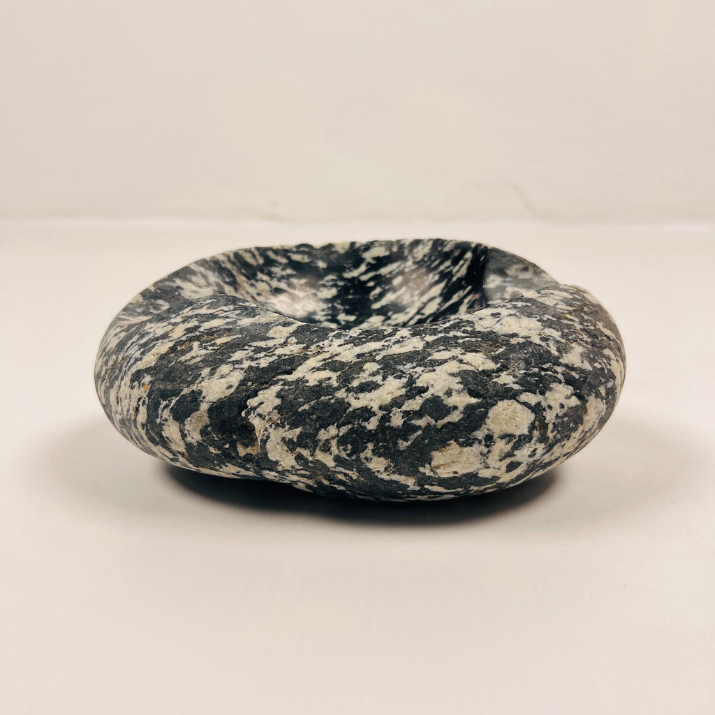 River Stone Black And White Grazed Ash Tray