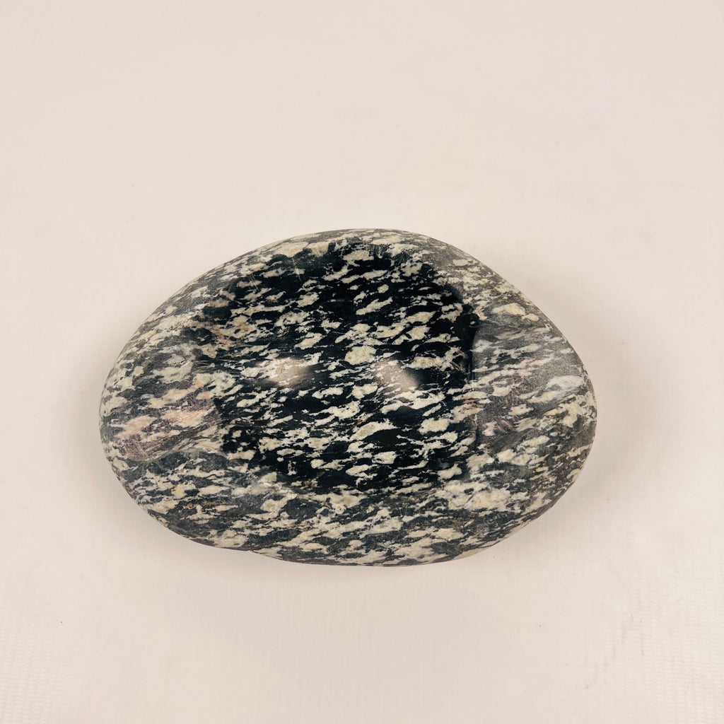 River Stone Black And White Grazed Ash Tray