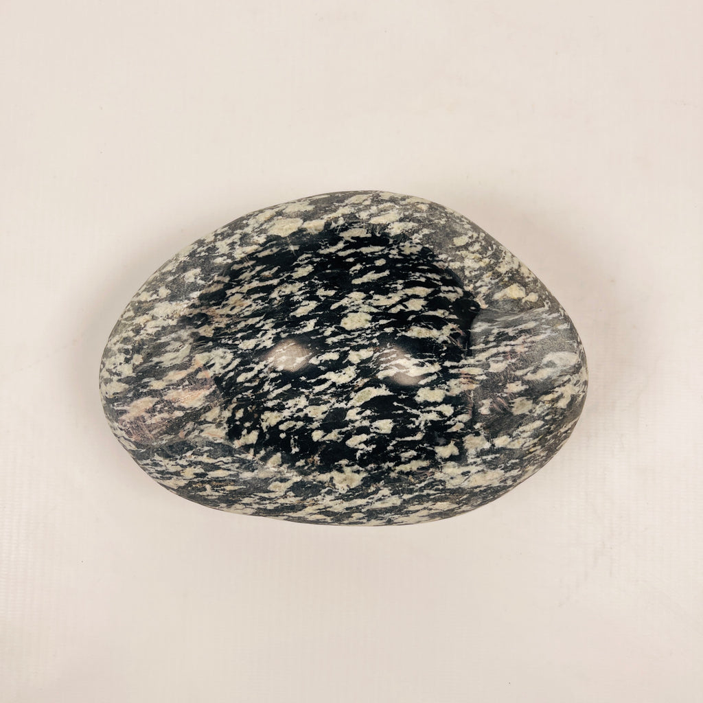 River Stone Black And White Grazed Ash Tray