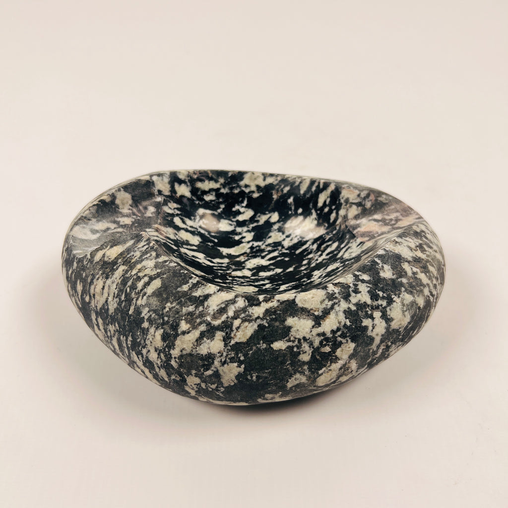 River Stone Black And White Grazed Ash Tray