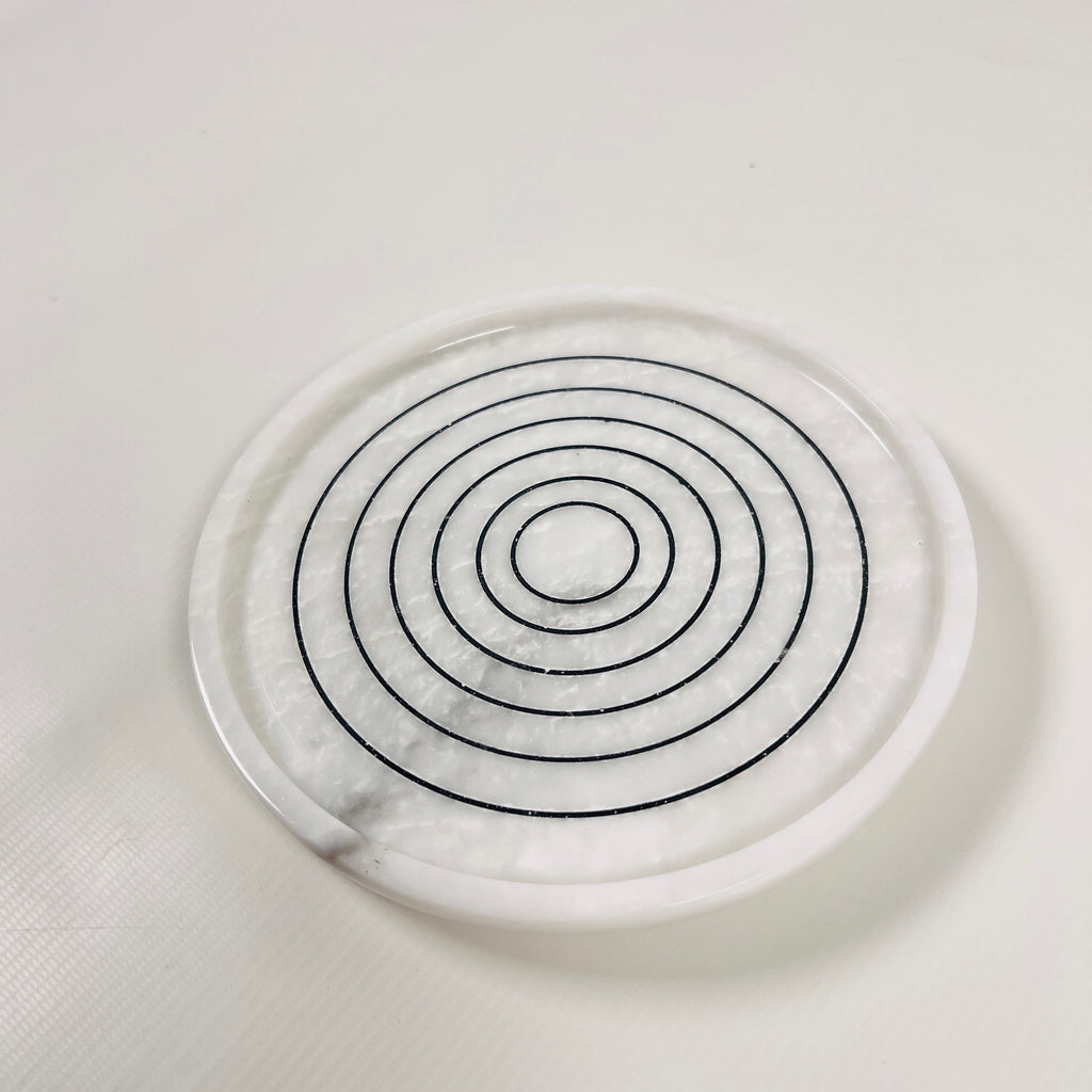 White With Black Concentric Circles Marble Plate