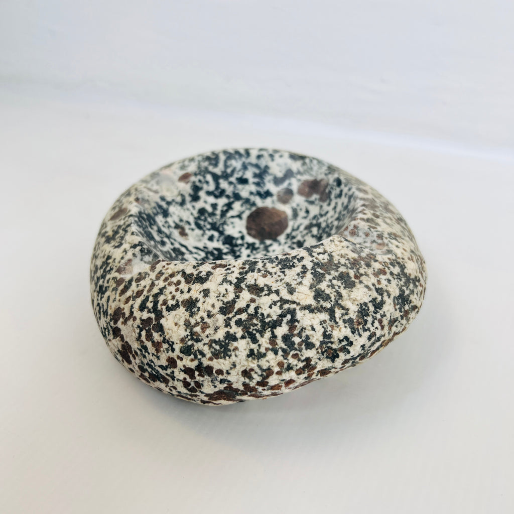 River Stone Black and White Spotted Ash Tray