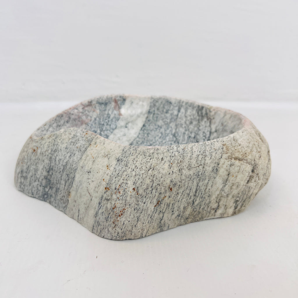 River Stone Light Grey Streaked Ash Tray