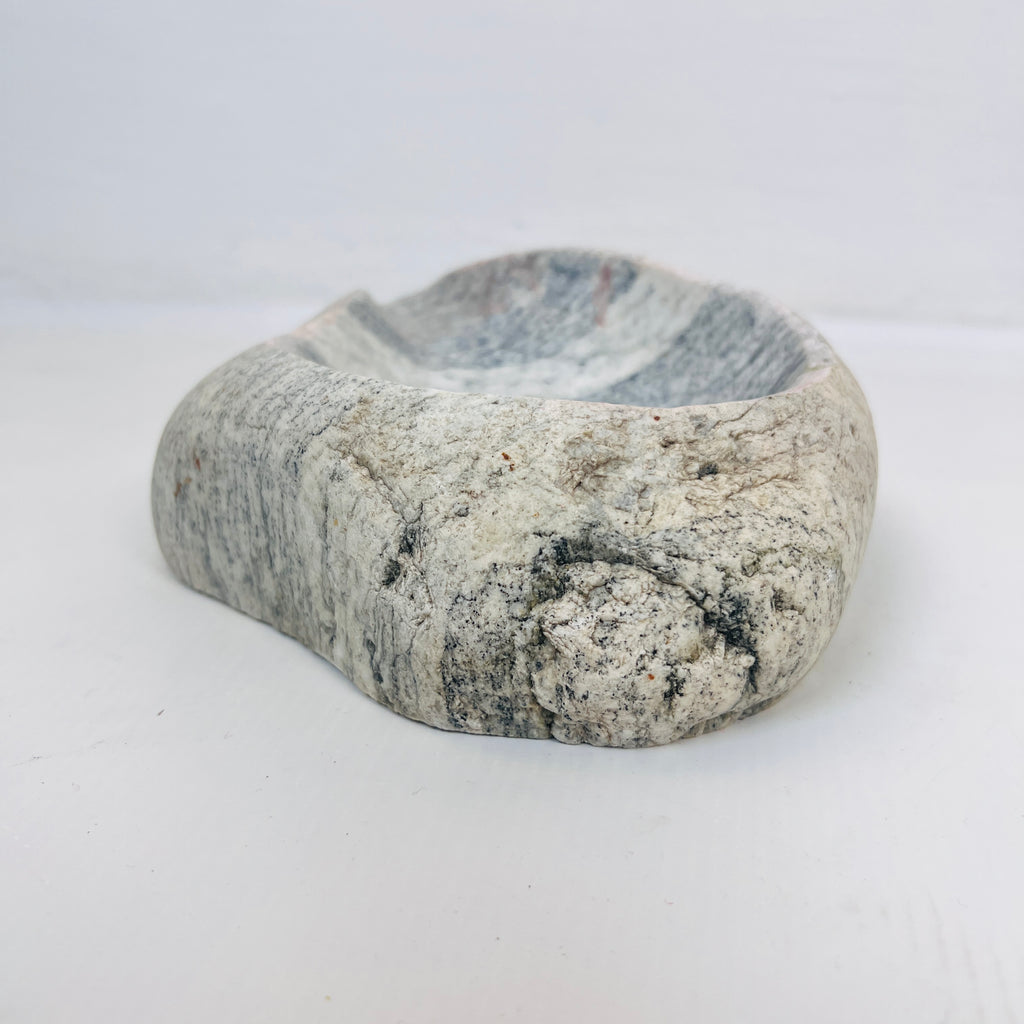 River Stone Light Grey Streaked Ash Tray