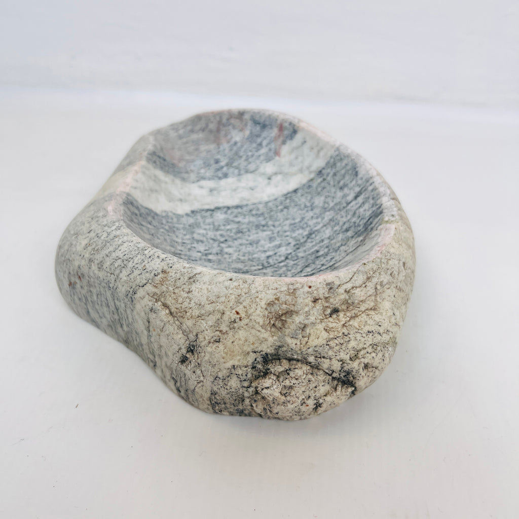 River Stone Light Grey Streaked Ash Tray