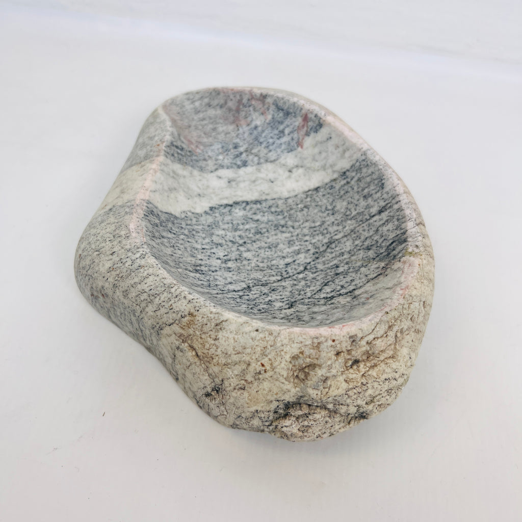 River Stone Light Grey Streaked Ash Tray